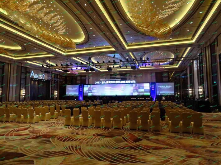 高級會(huì)議英語同聲翻譯價(jià)格是多少_尚語翻譯